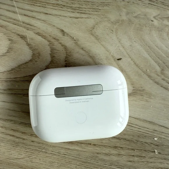 Apple AirPods Pro 2nd Generation new in box - Picture 5 of 9